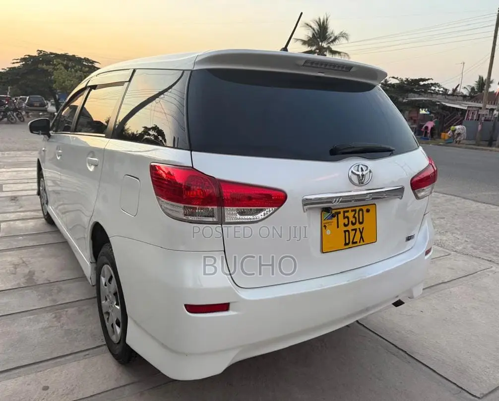Toyota Wish 2011 White