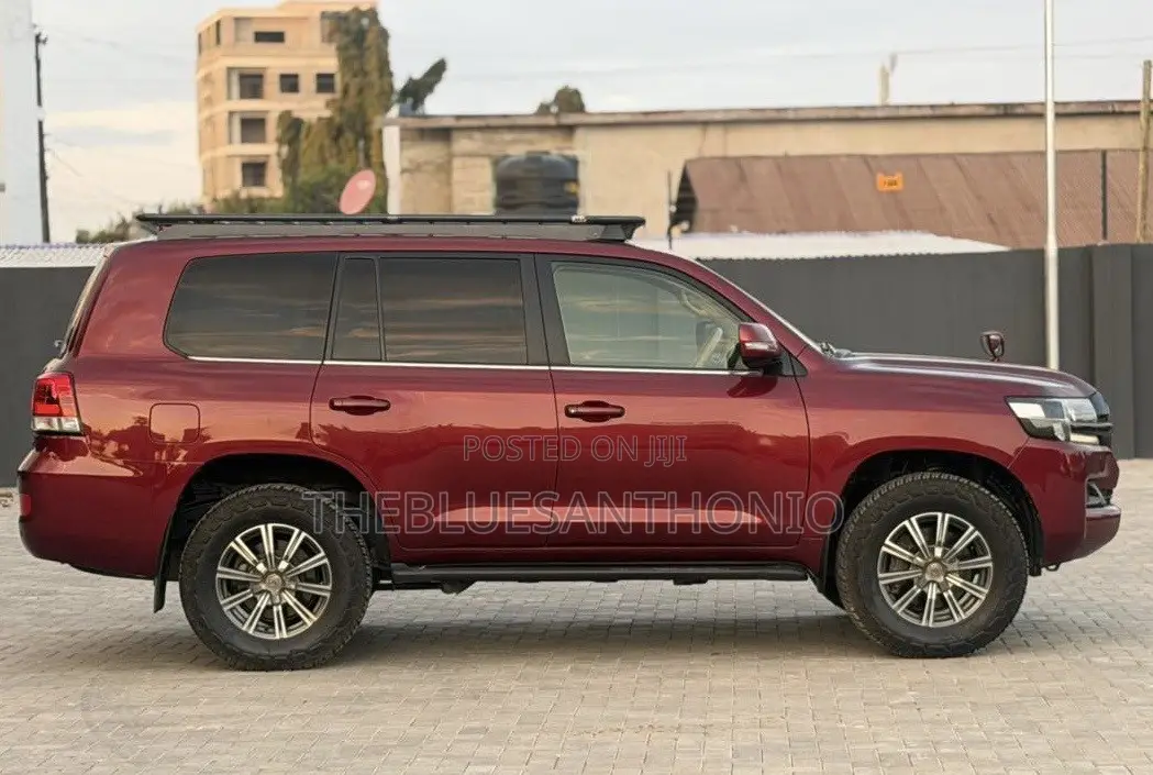 Toyota Land Cruiser 2017 Maroon