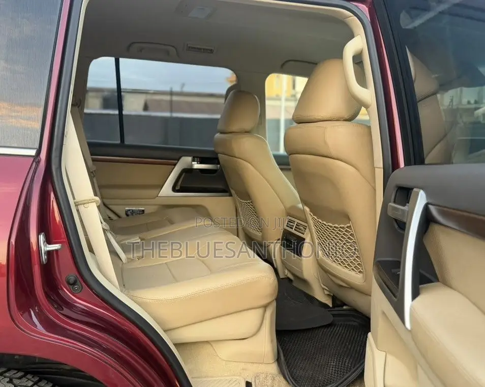 Toyota Land Cruiser 2017 Maroon