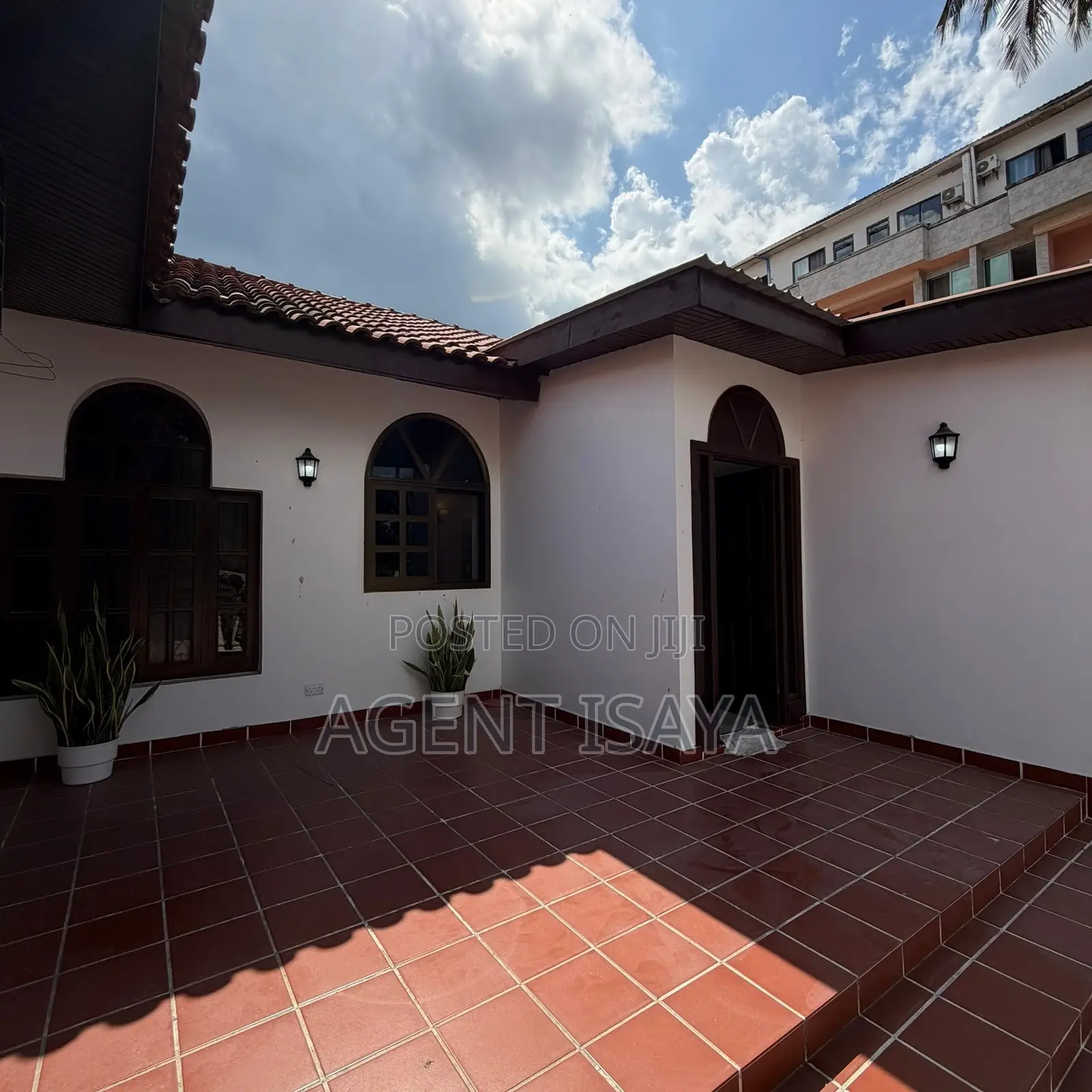 2bdrm Villa in Mikocheni for rent