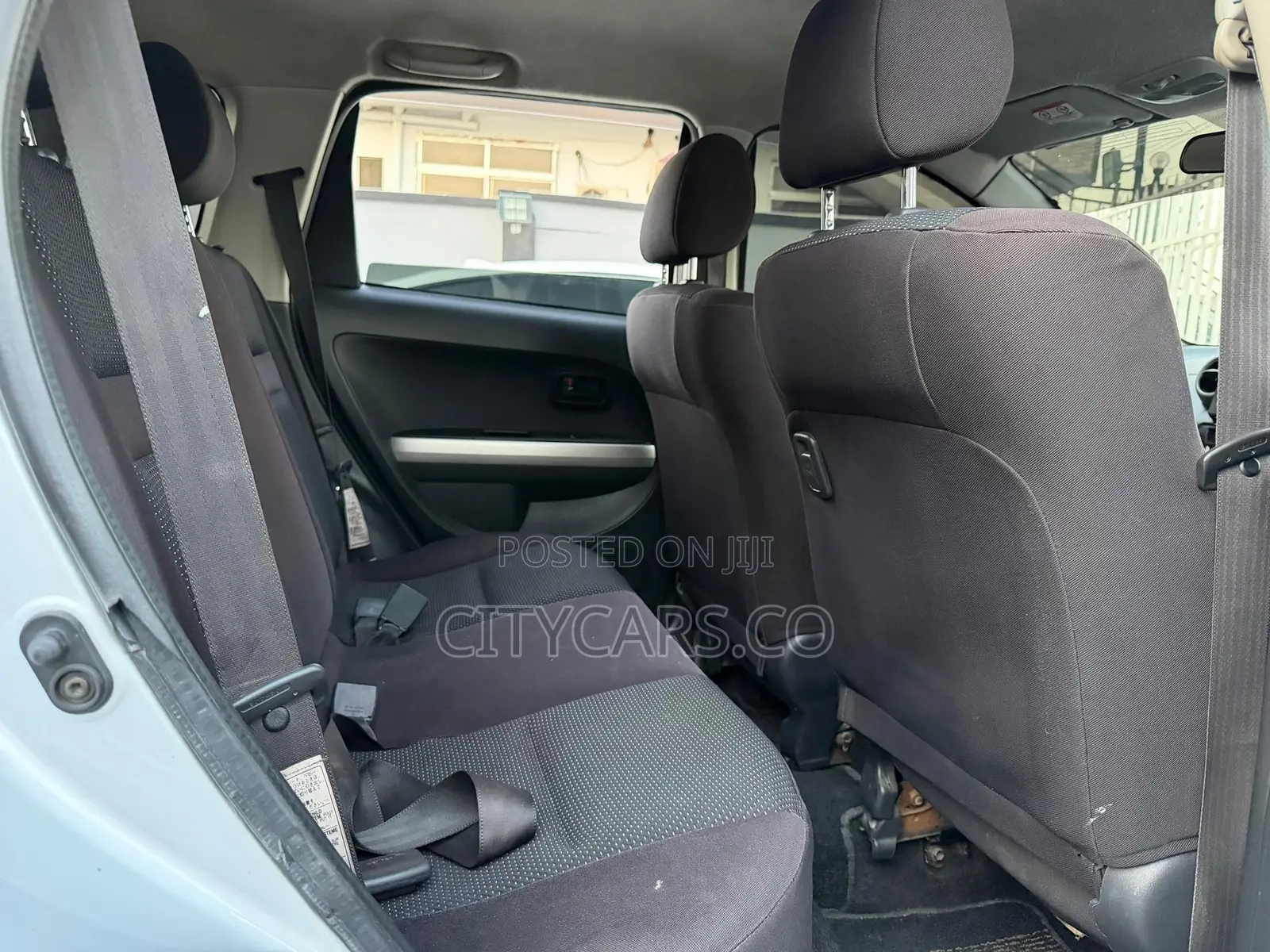 Toyota IST 2004 Silver