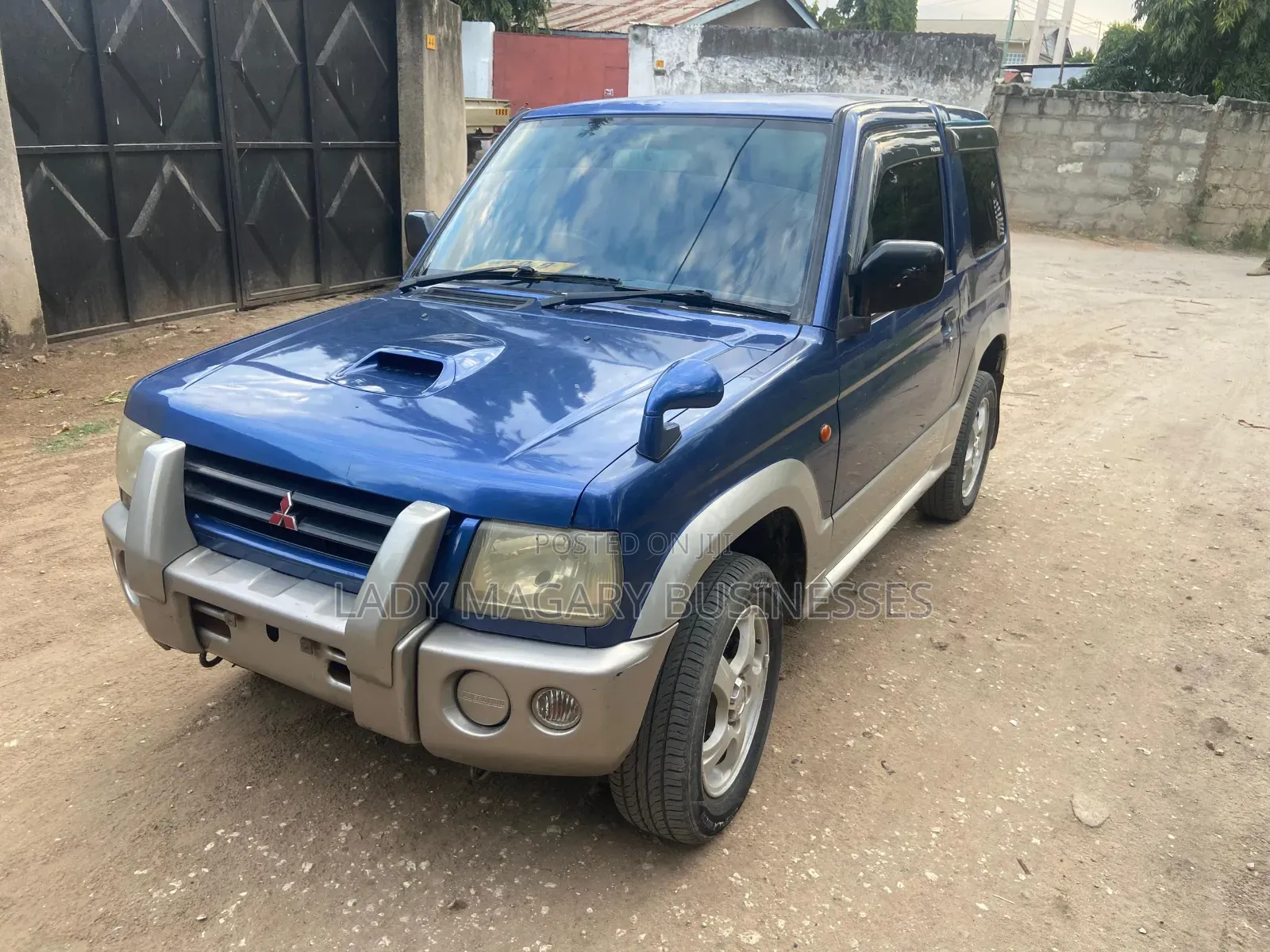 Mitsubishi Pajero Junior 1998 Blue
