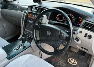 Toyota Crown 2009 White