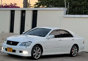 Toyota Crown 2009 White