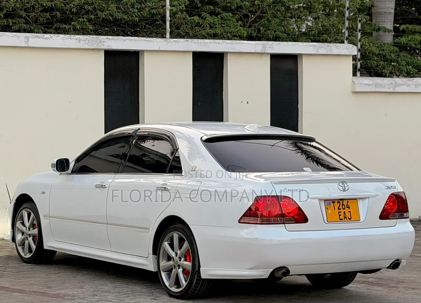 Toyota Crown 2009 White