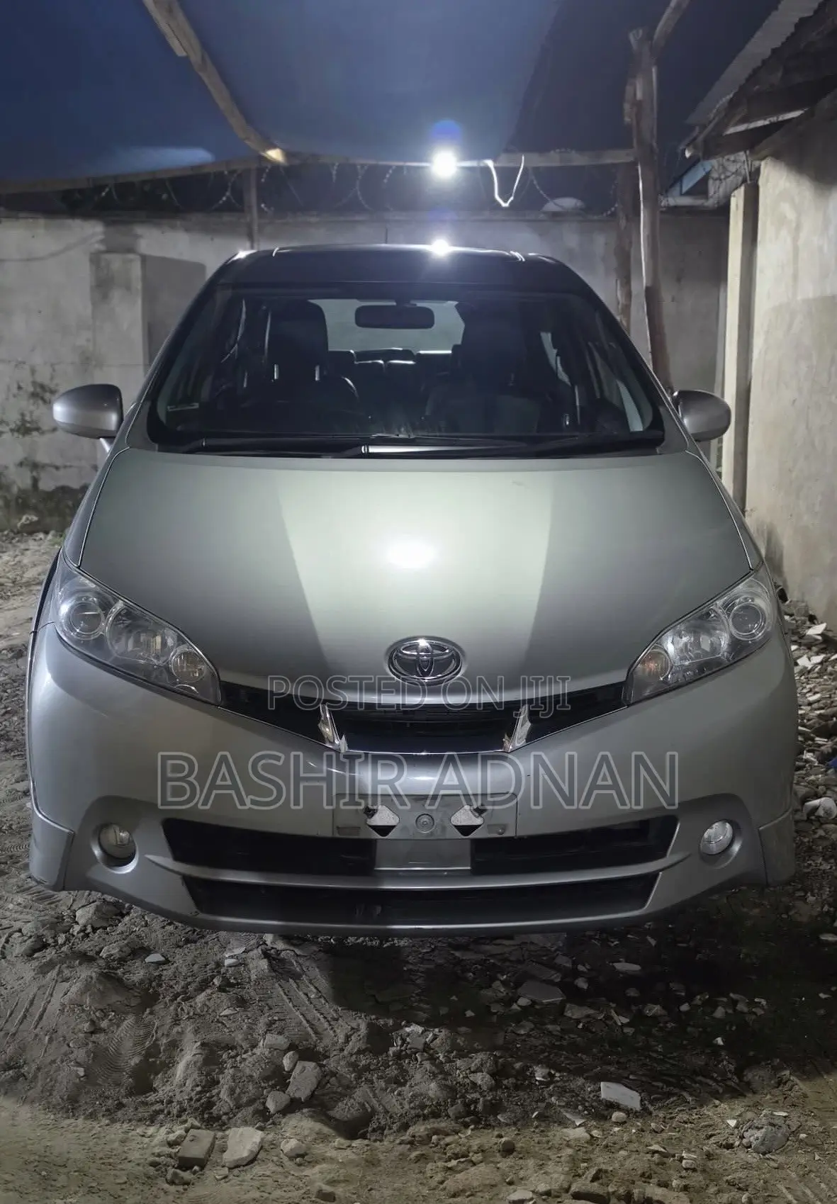 Toyota Wish 2011 Silver