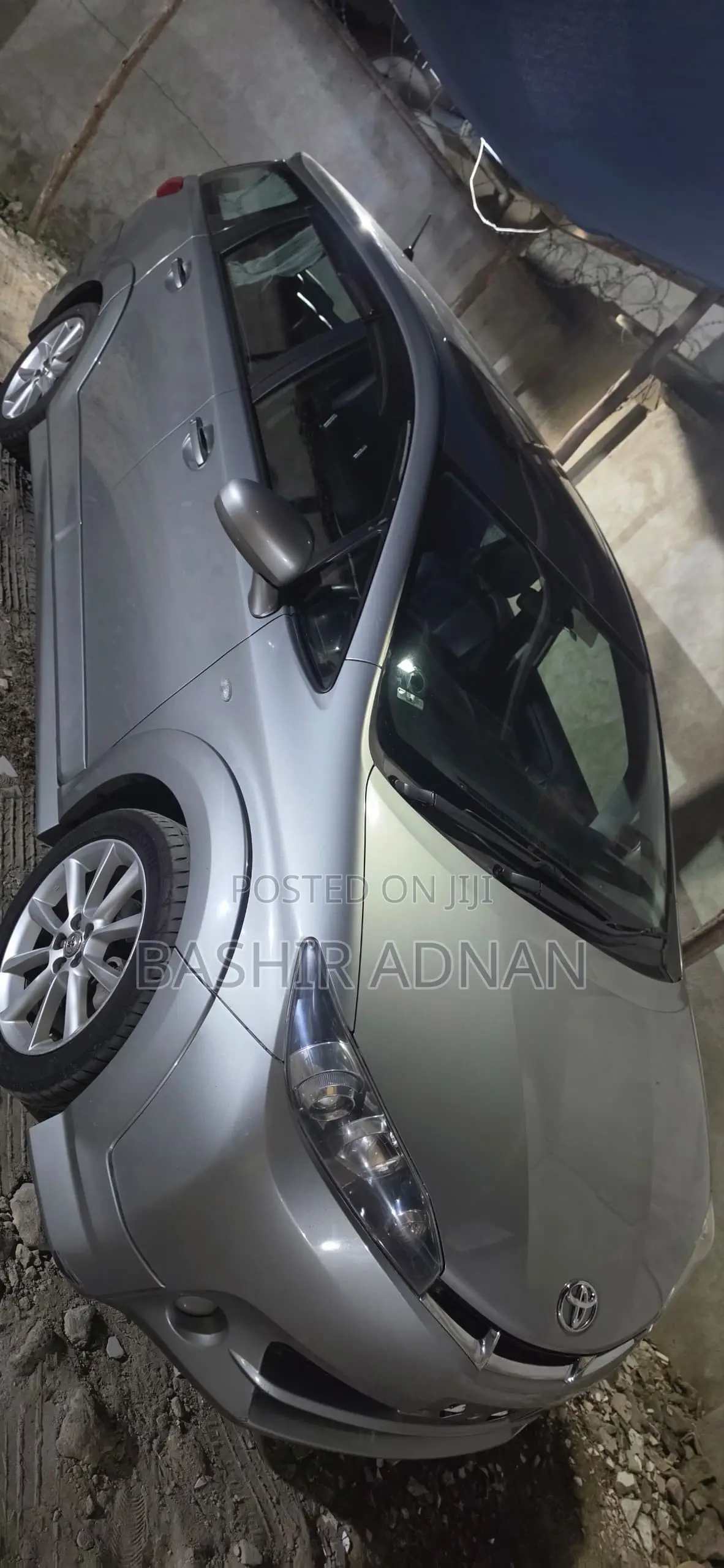 Toyota Wish 2011 Silver