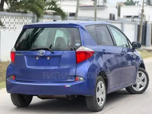Toyota Ractis 2012 Blue