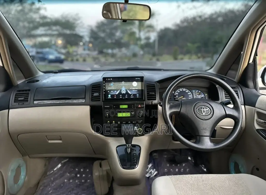 Toyota Corolla Spacio 2004 White