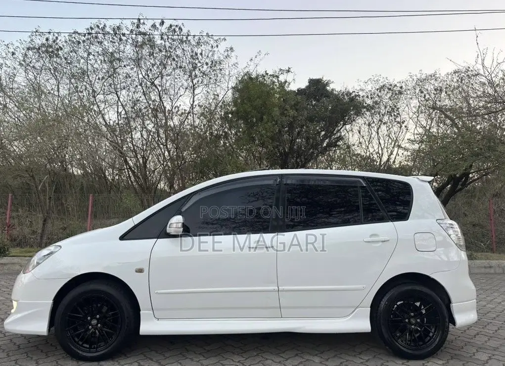 Toyota Corolla Spacio 2004 White