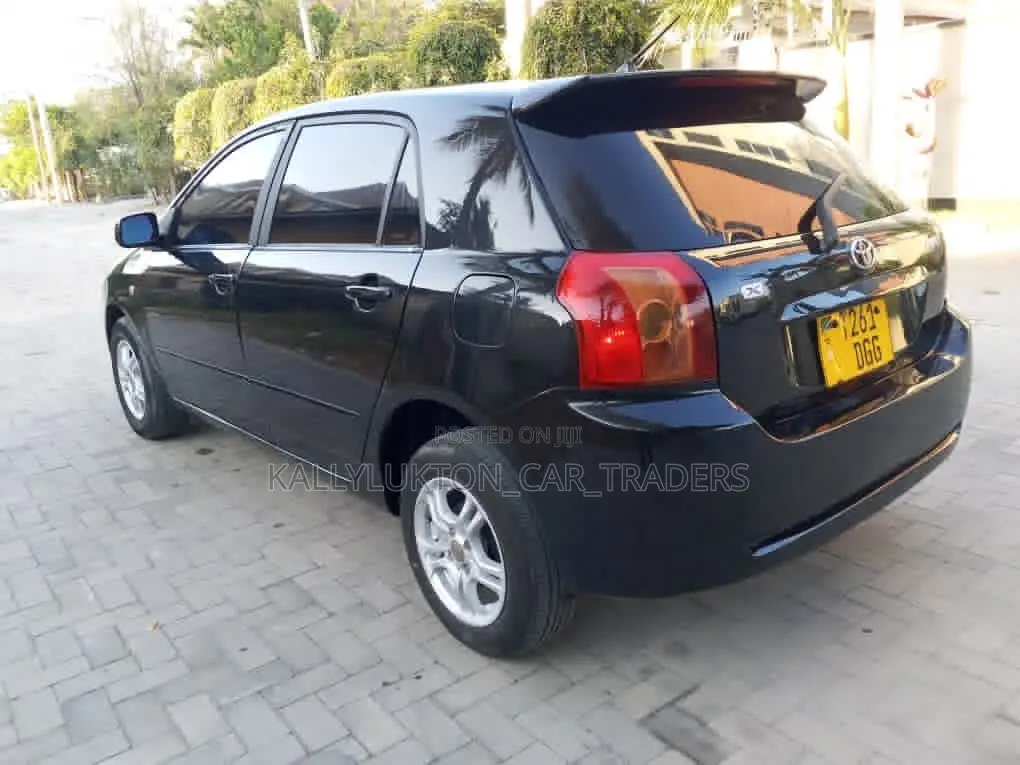 Toyota Corolla RunX 2005 Black