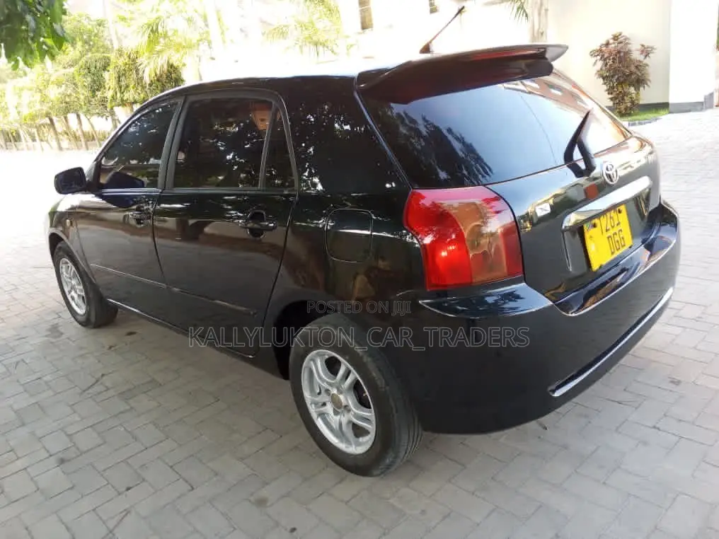 Toyota Corolla RunX 2005 Black
