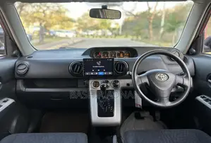 Toyota Corolla Rumion Hatchback 1.5 FWD 2009 Maroon