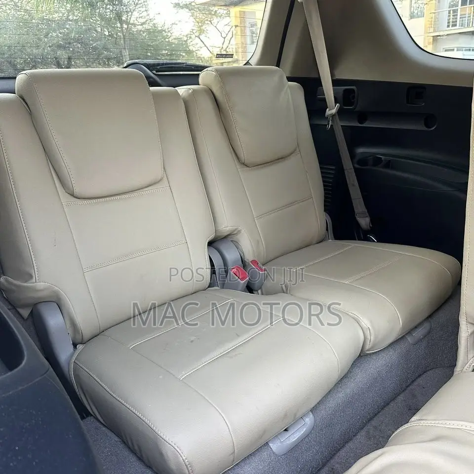 Toyota Vanguard 2009 White