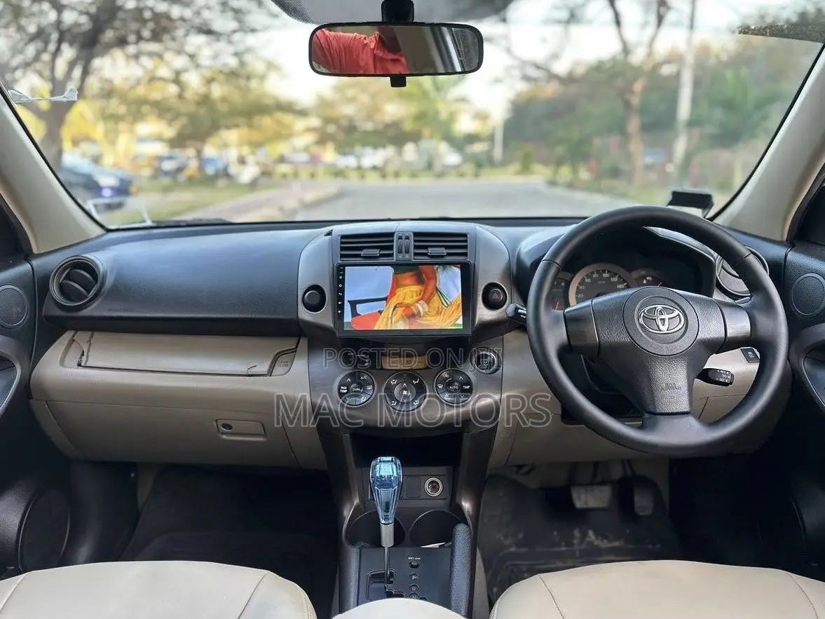 Toyota Vanguard 2009 White