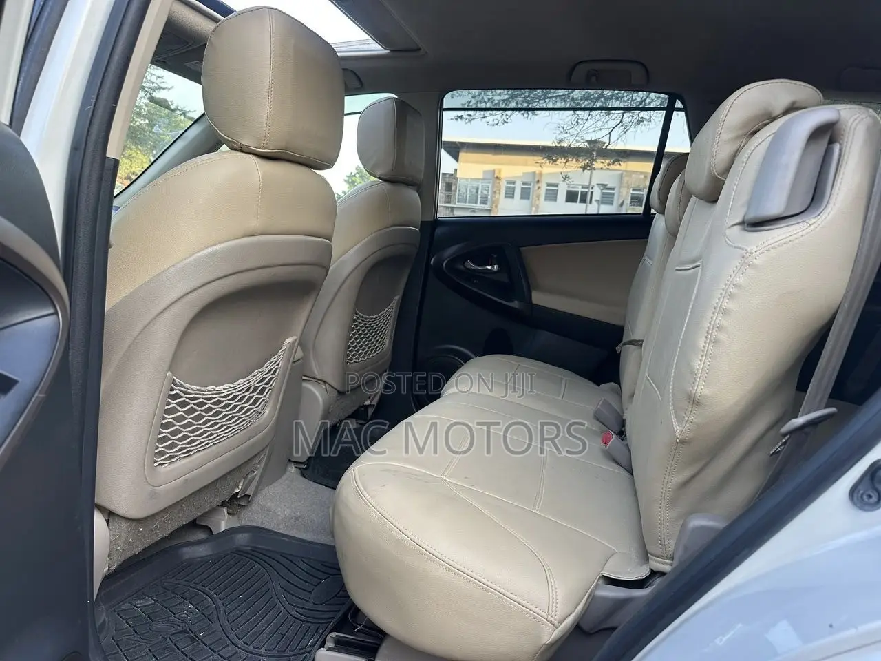 Toyota Vanguard 2009 White