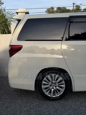 Toyota Alphard 2.4 Petrol FWD 2012 White