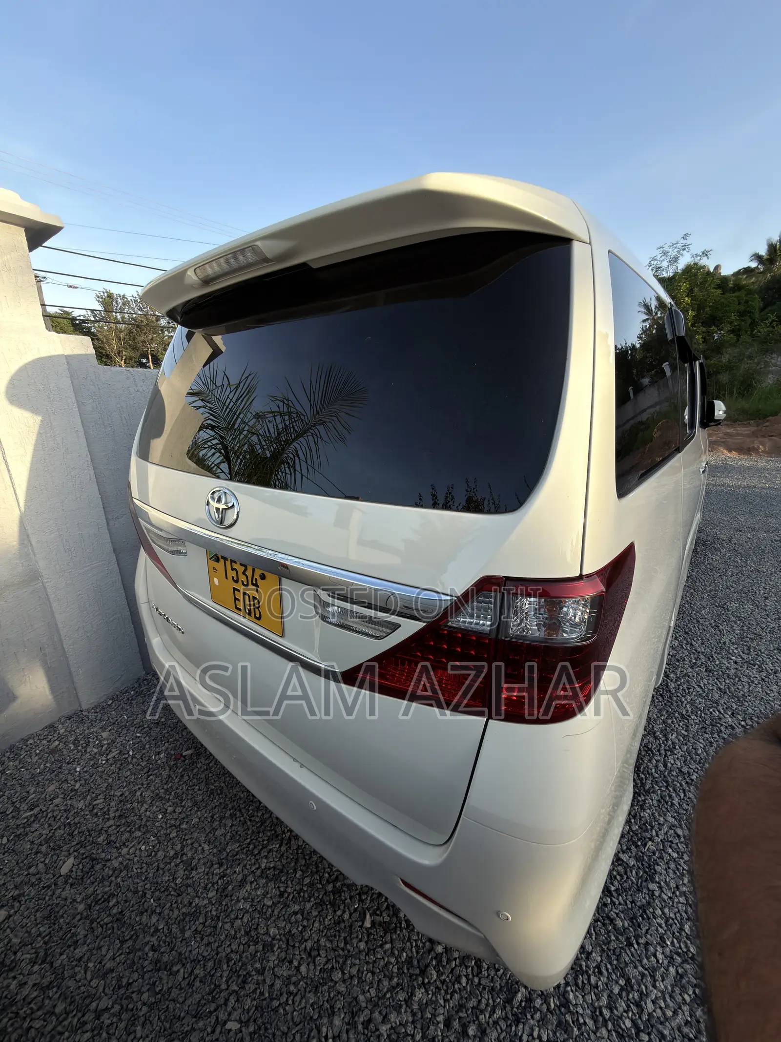 Toyota Alphard 2.4 Petrol FWD 2012 White