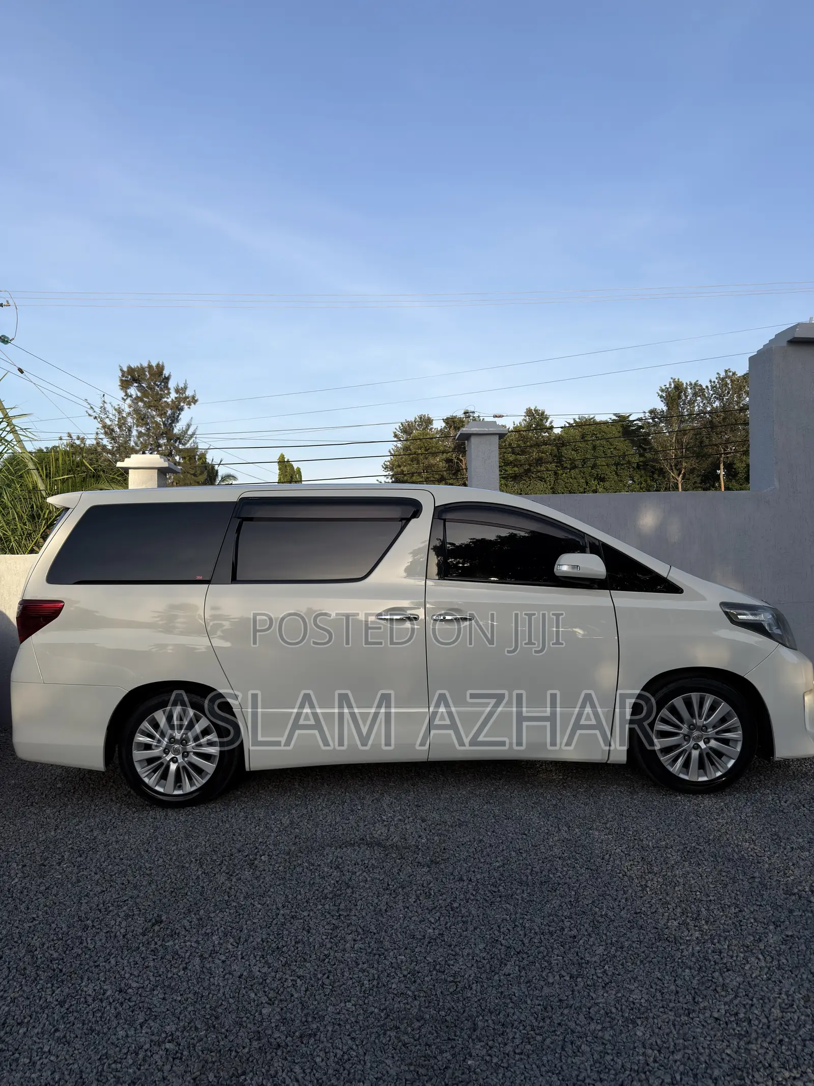 Toyota Alphard 2.4 Petrol FWD 2012 White