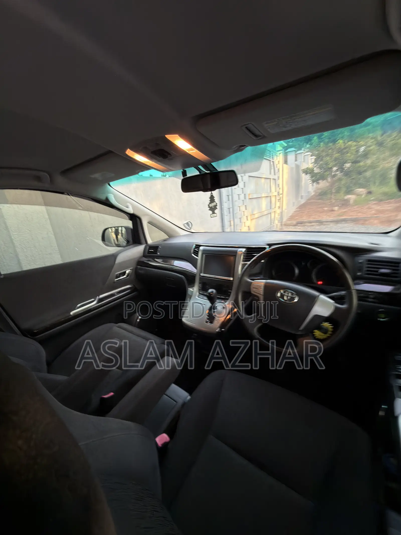 Toyota Alphard 2.4 Petrol FWD 2012 White