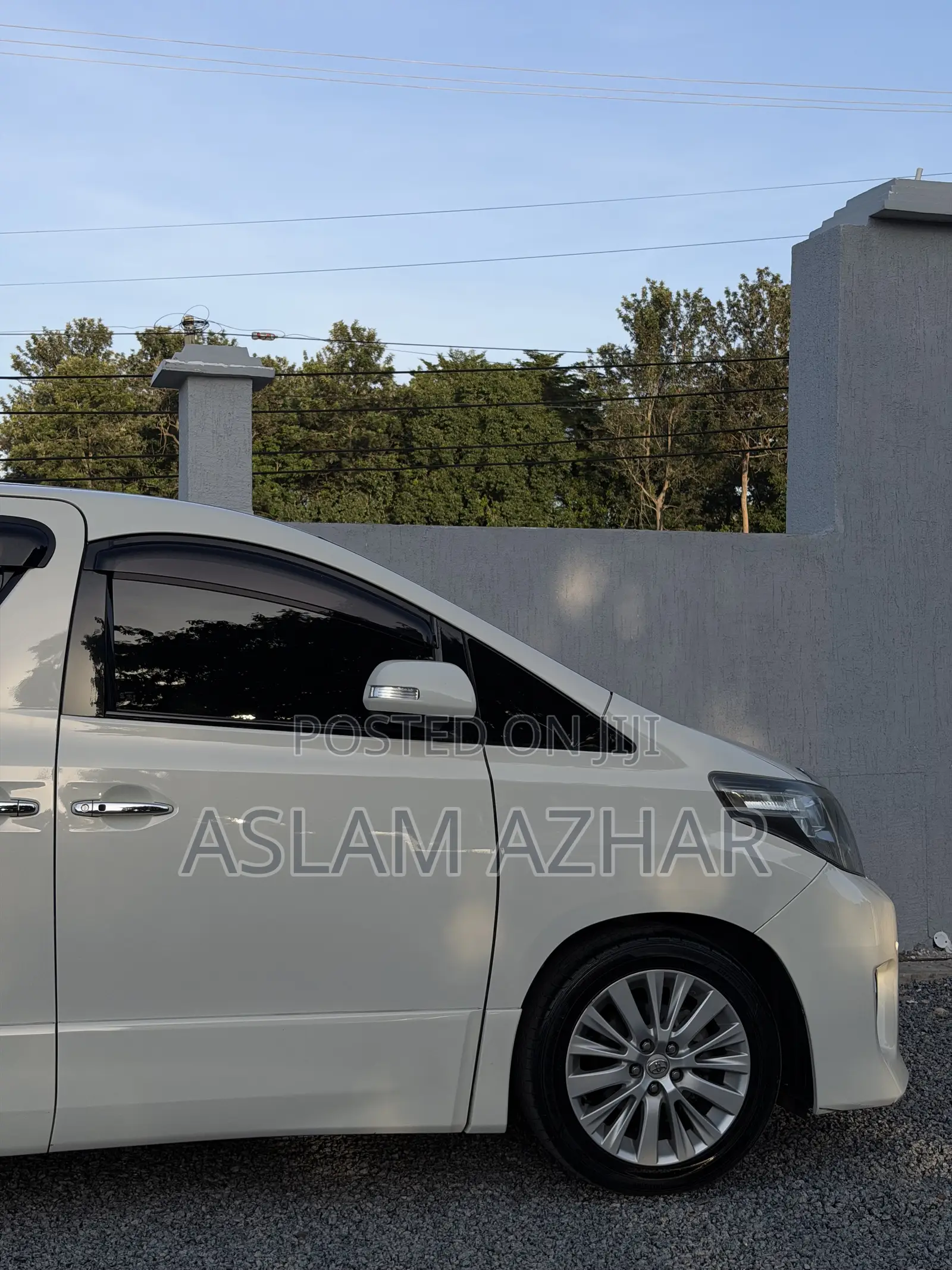 Toyota Alphard 2.4 Petrol FWD 2012 White