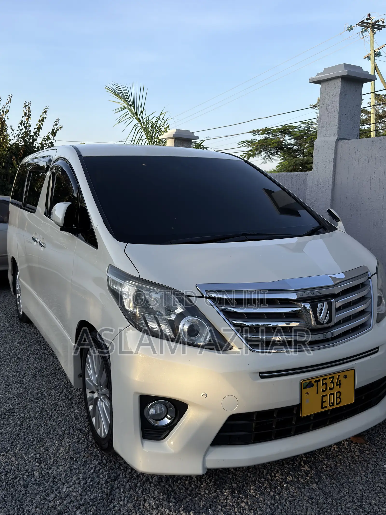 Toyota Alphard 2.4 Petrol FWD 2012 White