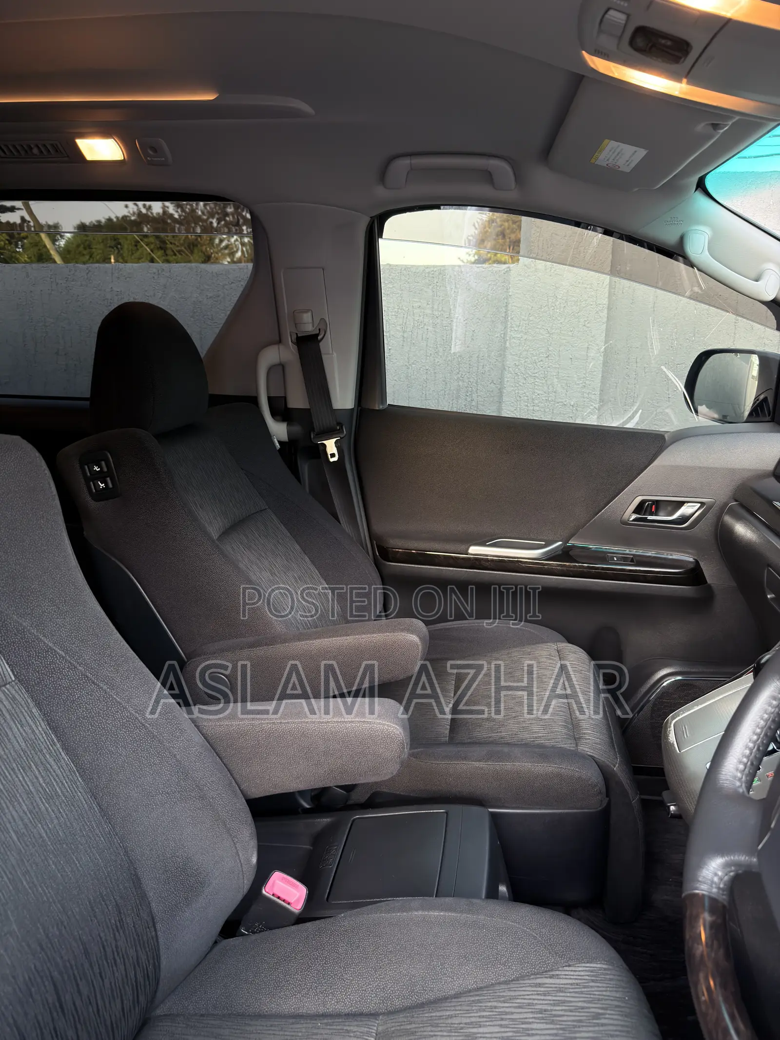 Toyota Alphard 2.4 Petrol FWD 2012 White