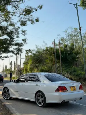 Toyota Crown 2007 White