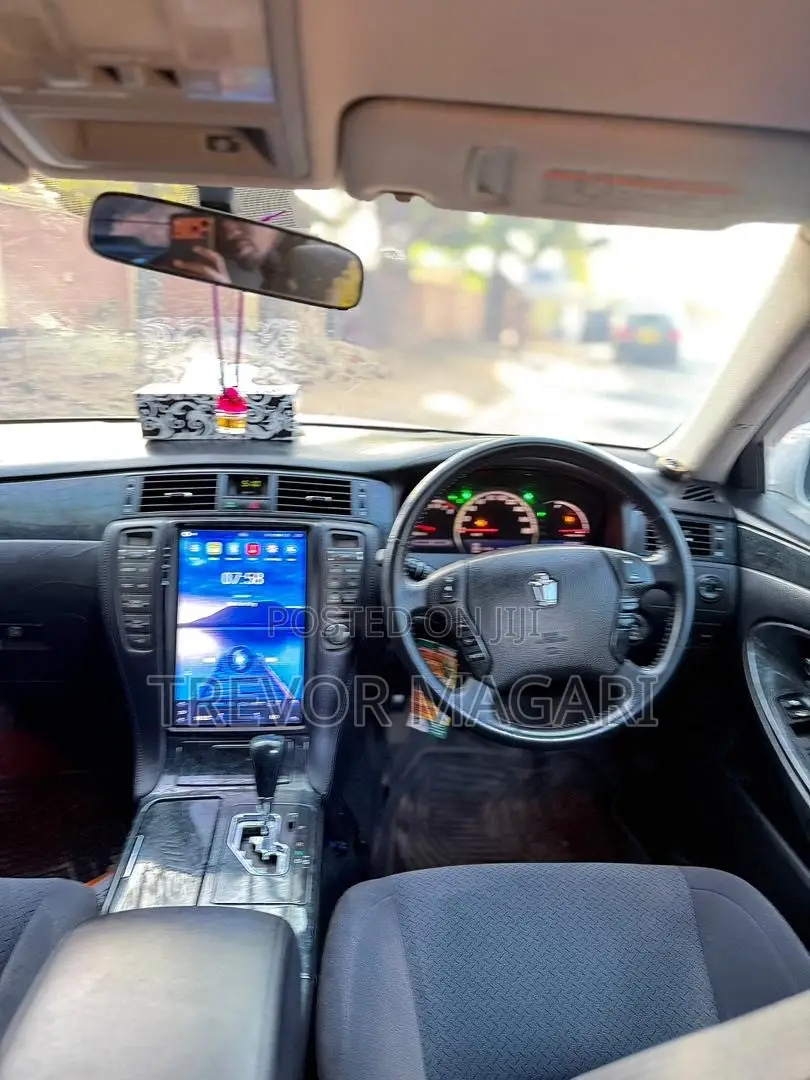 Toyota Crown 2007 White