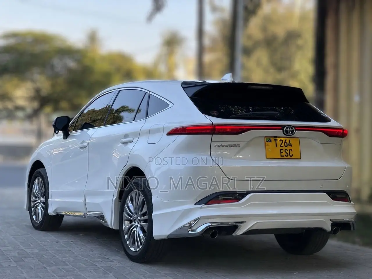 Toyota Harrier 2020 Off white
