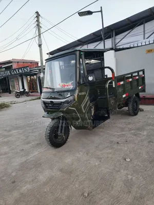Motorcycle 2022 Green