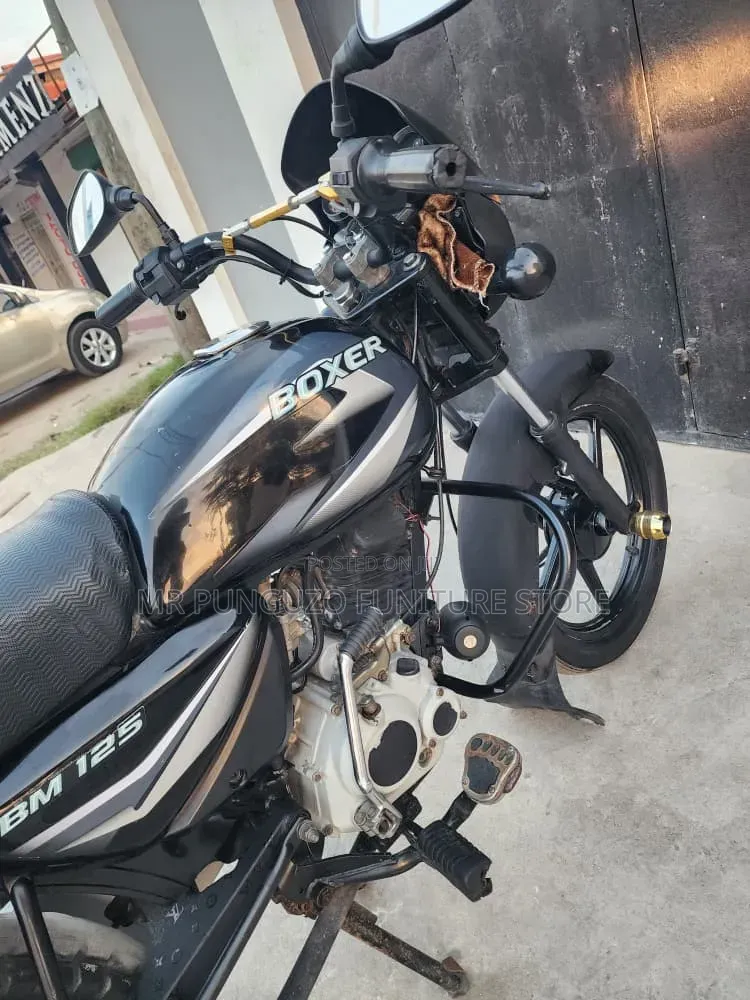 Bajaj Boxer 125 2021 Black
