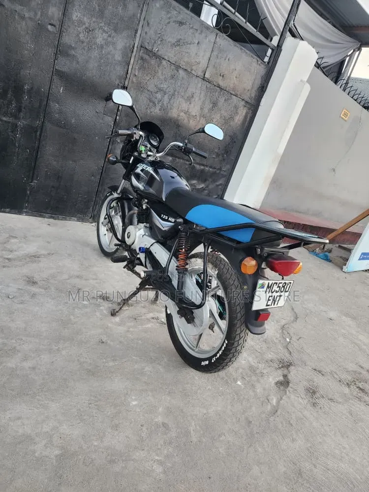 Bajaj Boxer 125 2021 Black