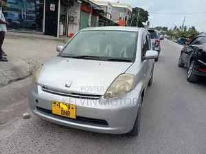 Toyota Passo 2005 Silver