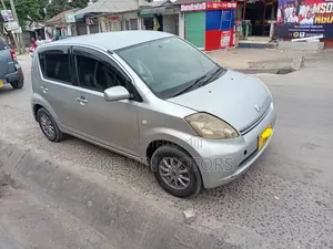 Toyota Passo 2005 Silver