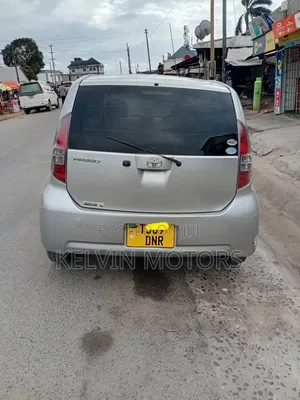 Toyota Passo 2005 Silver
