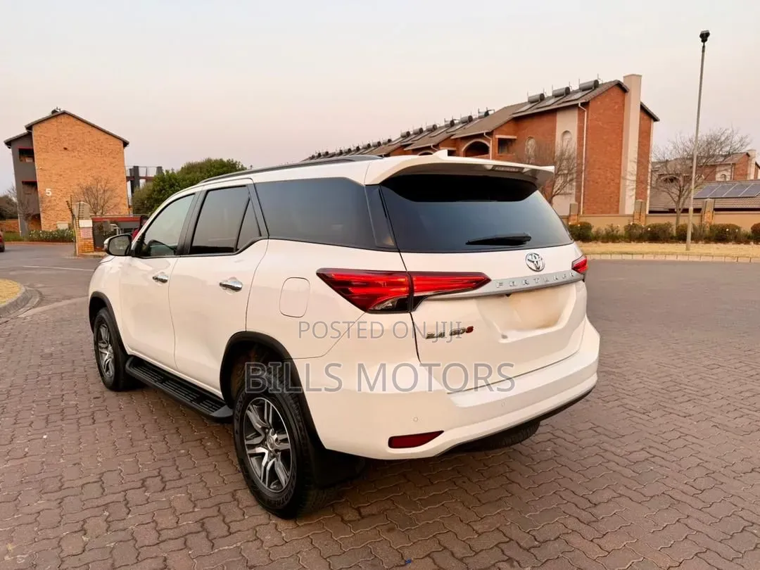 Toyota Fortuner 2020 White