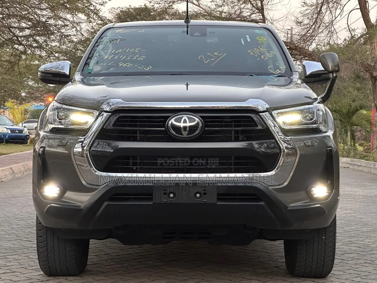 Toyota Hilux 2023 Green