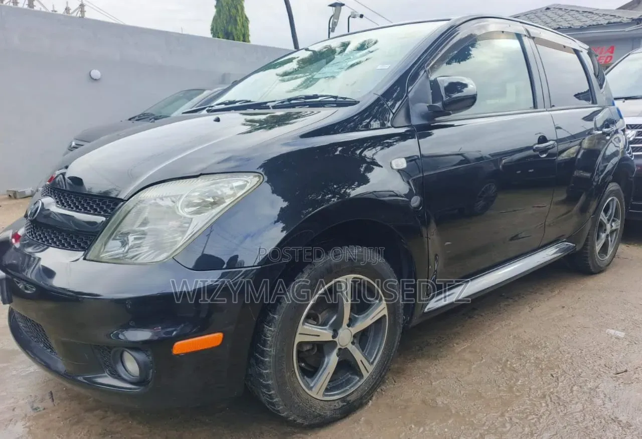 Toyota IST 2007 Matt Black