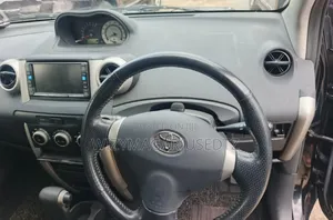 Toyota IST 2007 Matt Black