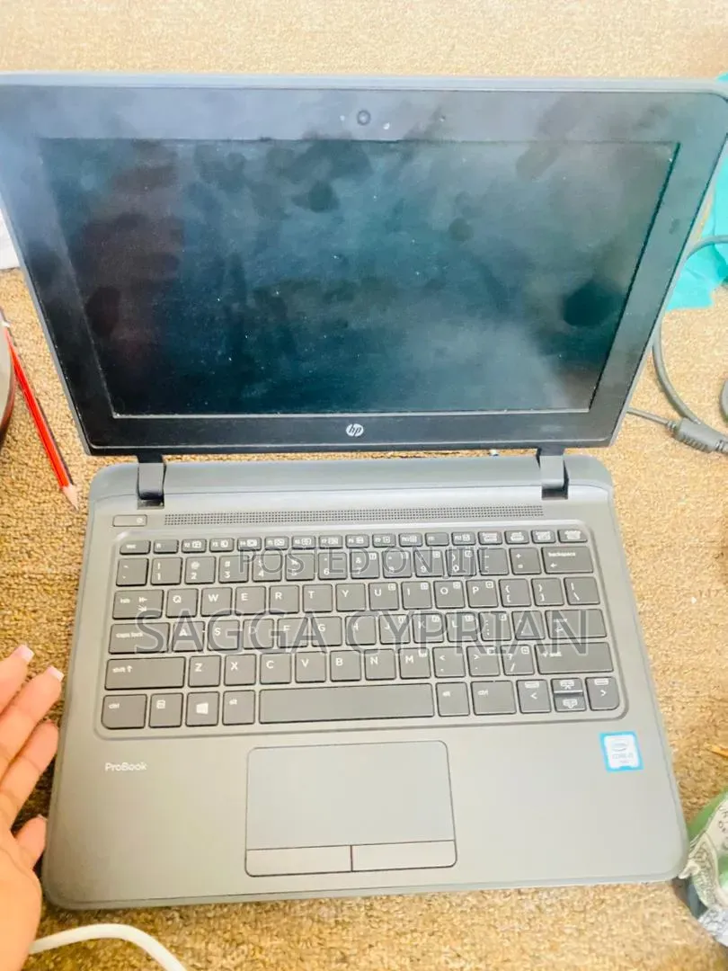 Laptop Dell Latitude 3120 4GB Intel Core i3 HDD 500GB