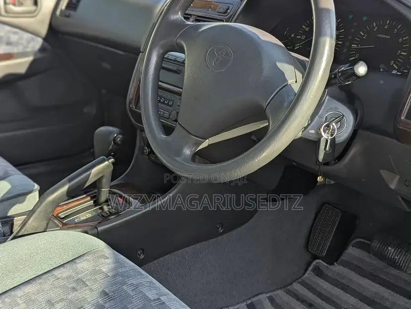 Toyota Carina 2001 Silver
