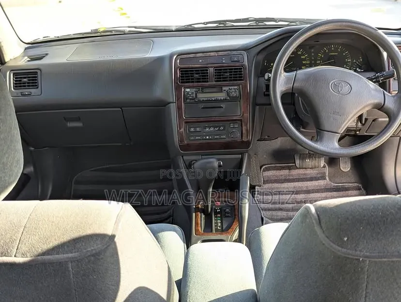 Toyota Carina 2001 Silver