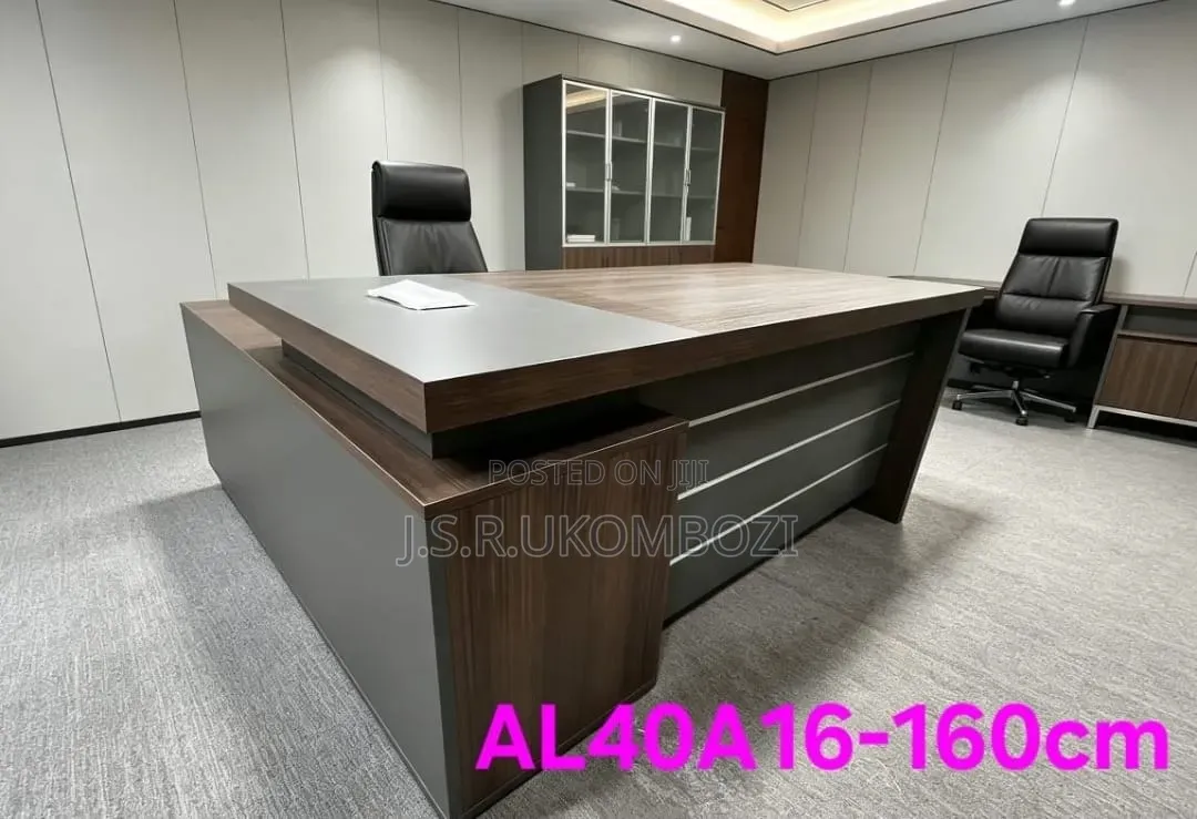 60cm Executive/Manager