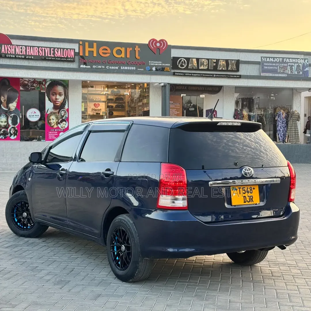 Toyota Wish 2004 Blue