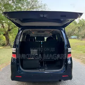 Toyota Vellfire 2011 Black