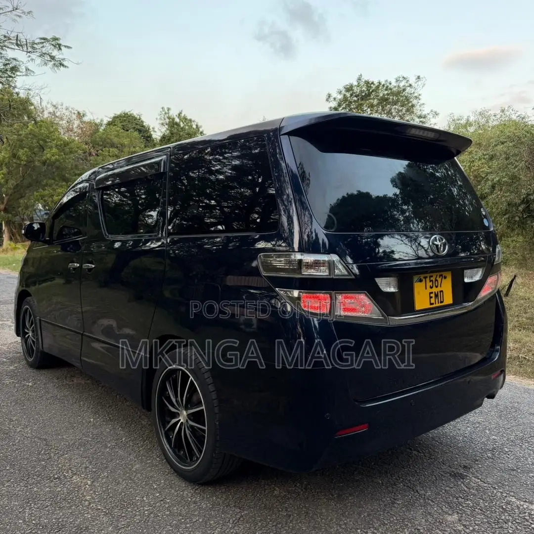 Toyota Vellfire 2011 Black