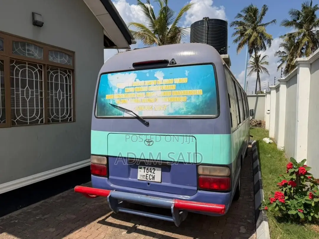 Toyota Coaster 2003 Blue