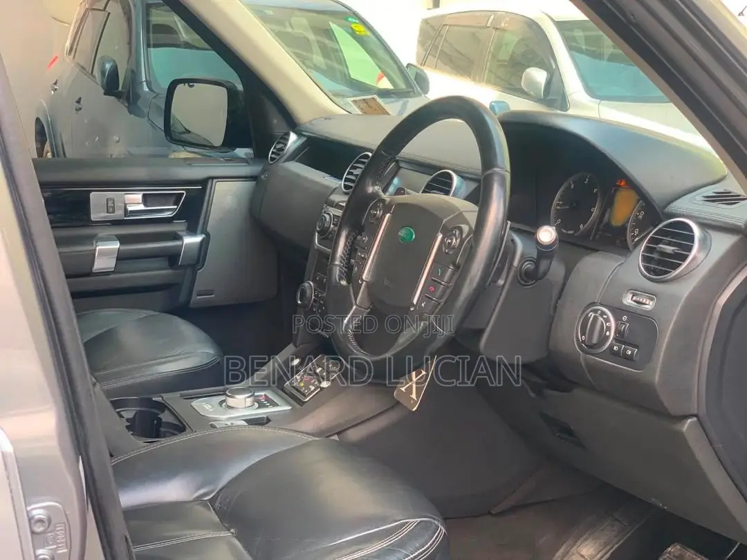 Land Rover Discovery 2014 Gray
