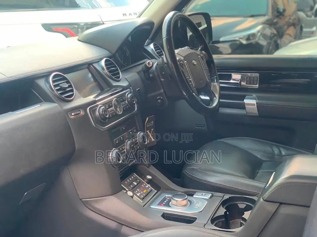 Land Rover Discovery 2014 Gray
